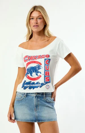 x MLB Chicago Cubs Off-The-Shoulder T-Shirt image number 2