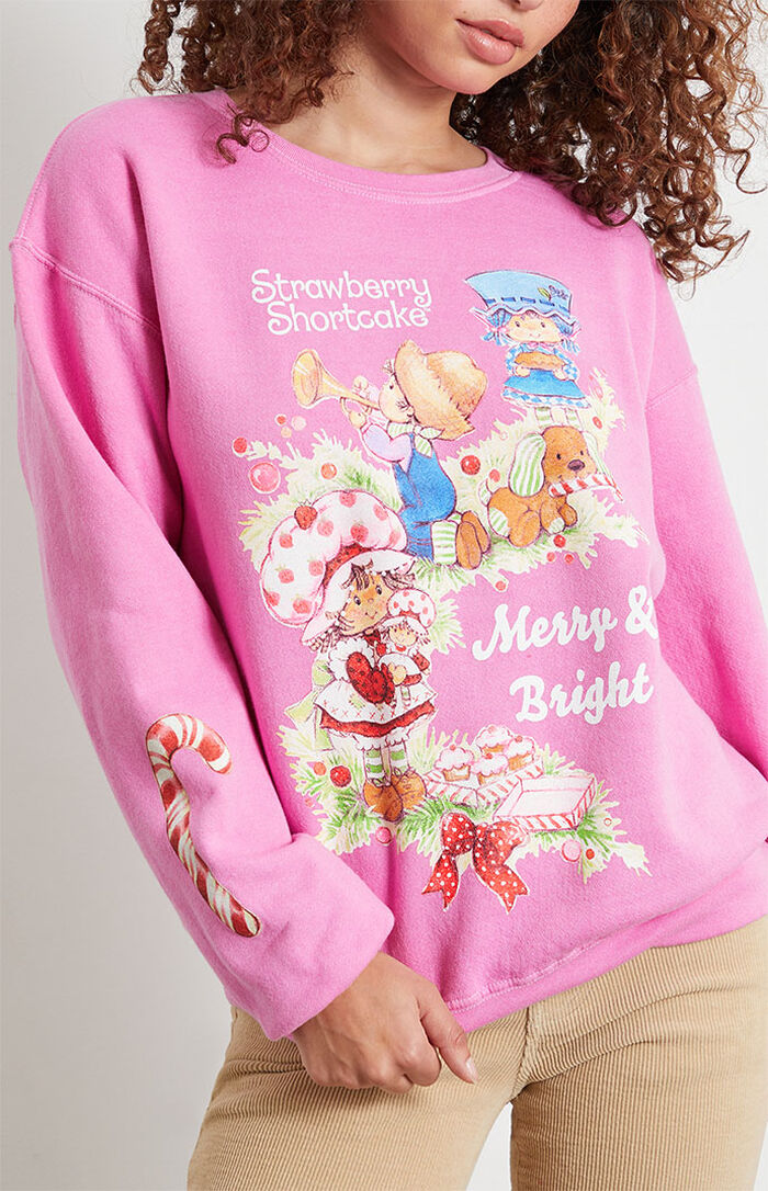 Strawberry Shortcake Merry & Bright Crew Neck Sweatshirt PacSun