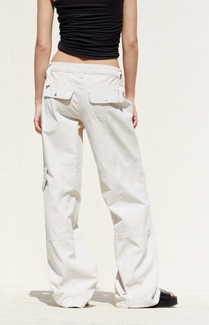 Beige Low Rise Baggy Cargo Pants image number 4