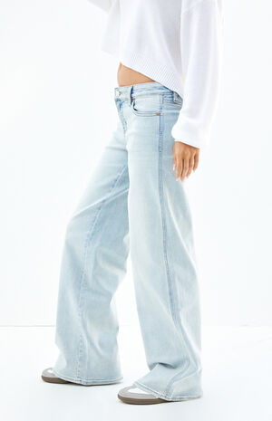 Stretch Light Indigo Curve Low Rise Baggy Jeans image number 3