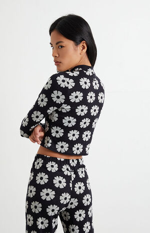 Daisy Days Cropped Long Sleeve Top image number 3