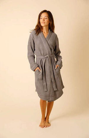 Organic The Weightless Gray Black Waffle Robe image number 2