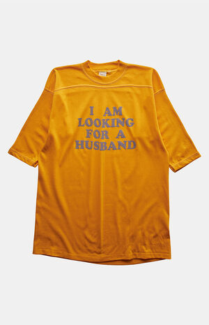 '90s I Am Looking For A Husband Graphic T-Shirt image number 1