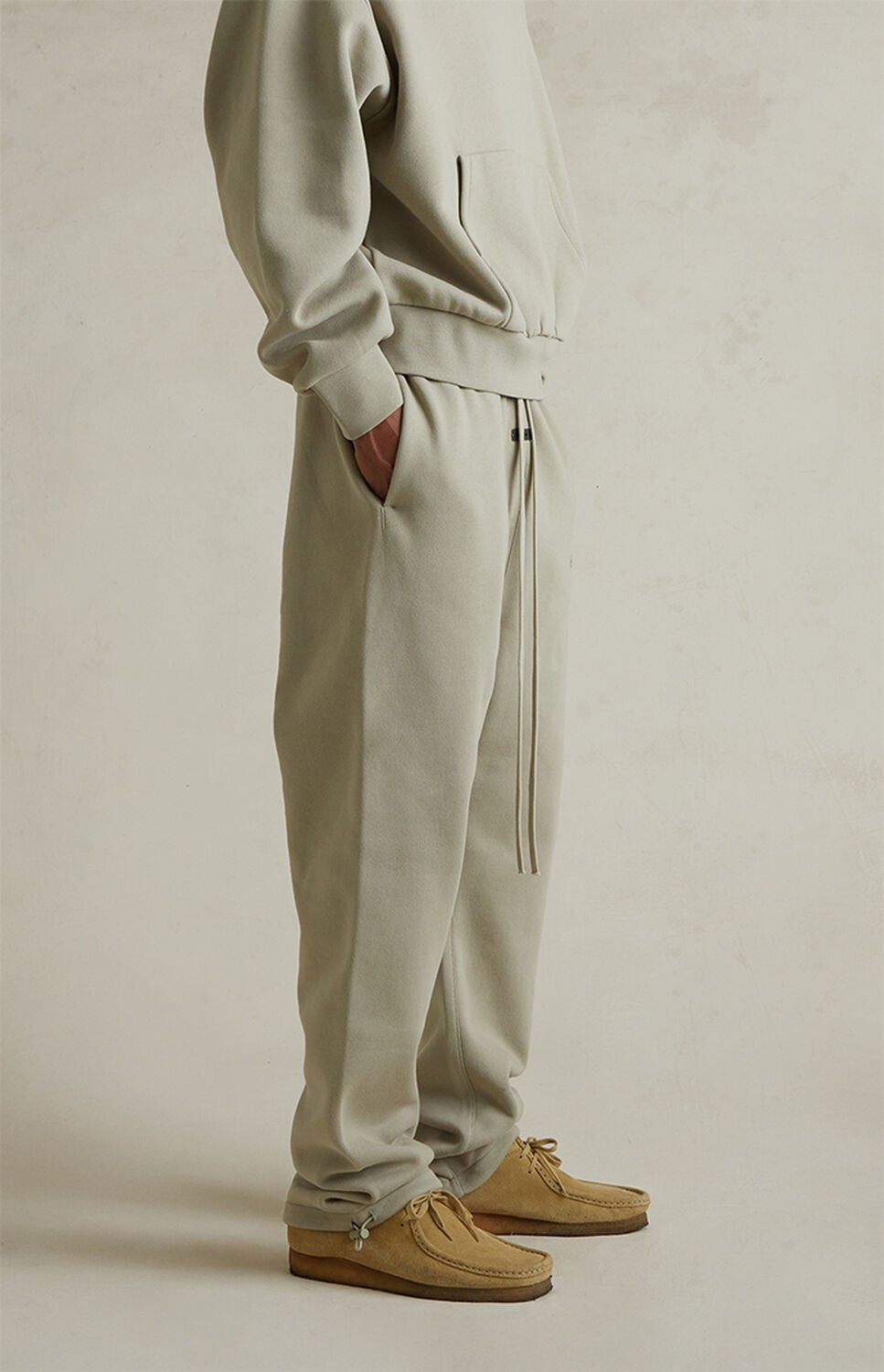 Fear of God ESSENTIALS Abbey Stone Fleece Relaxed Sweatpants thumbnail 4