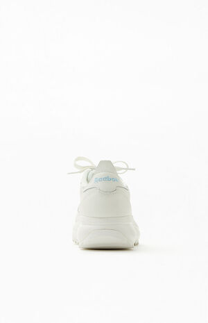 Women's Cream Classic SP Extra Sneakers image number 3