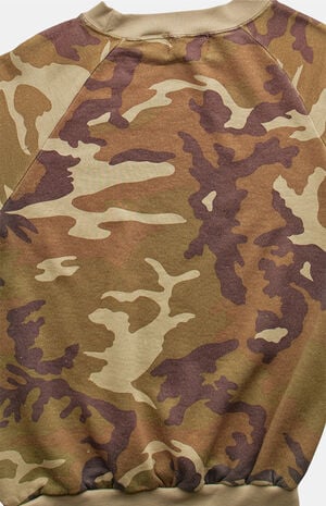 '80s Camo Crew Neck Sweatshirt image number 4