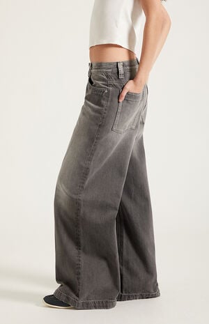 Sloane Low Rise Ultra Baggy Jeans Gray Tinted image number 4