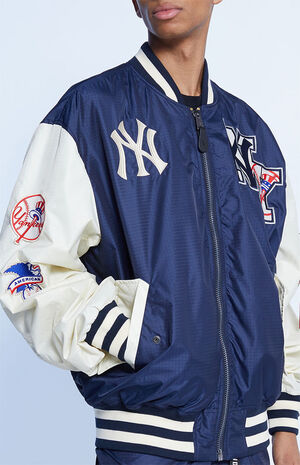 New York Yankees Reversible Bomber Jacket image number 2