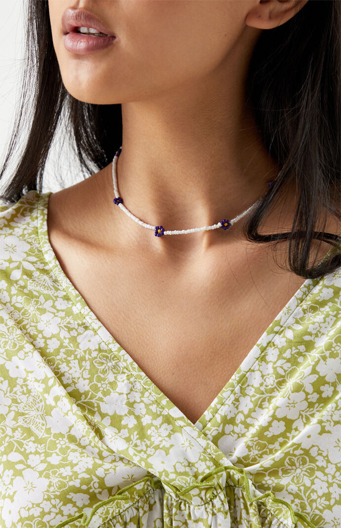 Beaded Daisy Choker Necklace