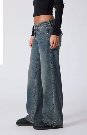 Zoe Low Rise Girlfriend Jeans Dark Blue image number 3