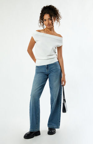 Sunday Off-The-Shoulder T-Shirt image number 4