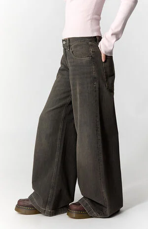 Sloane Low Rise Ultra Baggy Jeans Brown image number 3