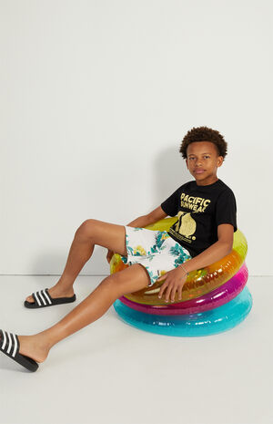 Pacific Sunwear Market T-Shirt image number 2