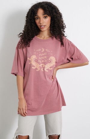 Peace Tiger Oversized T-Shirt image number 2