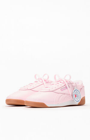 Women's Pink Freestyle Lo Sneakers image number 2