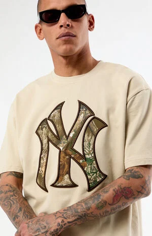 NY Yankees Real Tree Camo T-Shirt&nbsp; image number 3