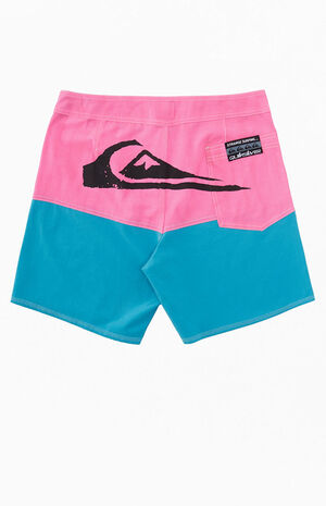 x Stranger Things Butt Logo 1986 17" Boardshorts image number 2