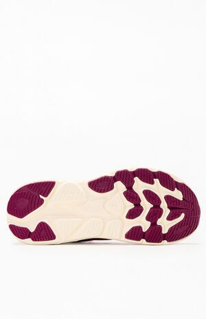 Women's Clifton 11 Sneakers image number 4
