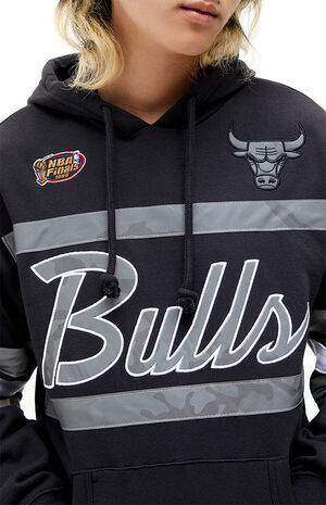 Camo Reflective Hoodie Chicago Bulls - Shop Mitchell & Ness Fleece