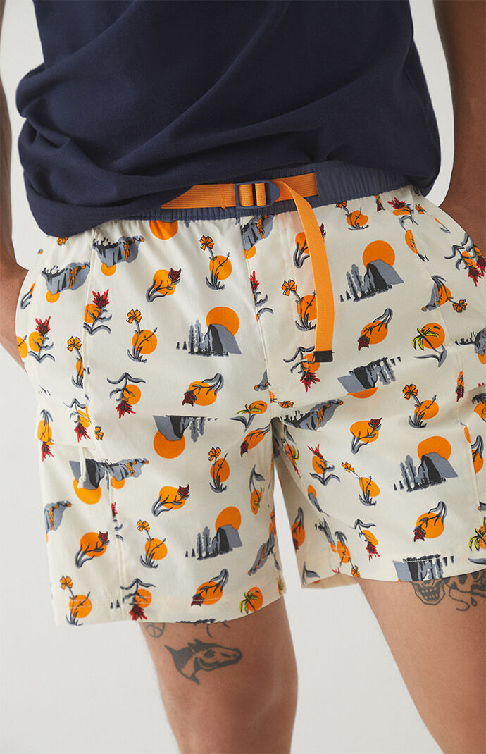 Printed Classic V Belted Shorts