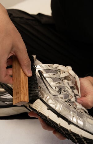 Sneaker Cleaner image number 5