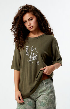 Lilium Hemp Box  Oversized T-Shirt image number 1