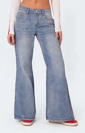 Low Rise Wide Leg Jeans image number 3