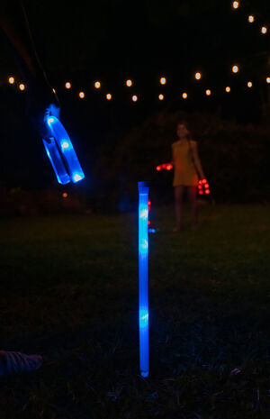 YardCandy Illuminated LED Horseshoes Game Set image number 6