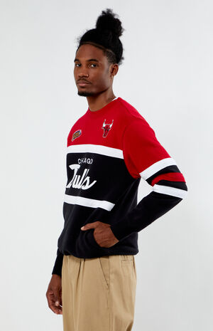Head Coach Chicago Bulls Crew Neck Sweatshirt image number 3