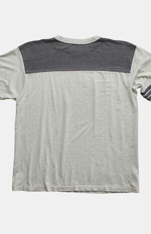 90s Bear Whiz Graphic T-Shirt image number 3