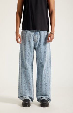 Blake Extreme Baggy Jeans Graphic Light Blue image number 2