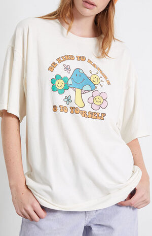 Be Kind To Nature Oversized T-Shirt image number 2