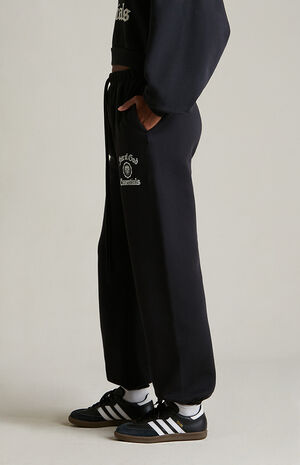 Women's Black Heavy Fleece Sweatpants image number 4