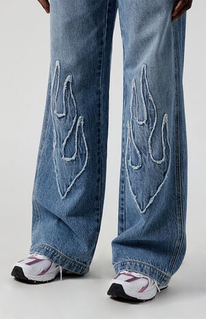 Casey Low Rise Baggy Jeans Frayed Flame Patch Medium Indigo image number 3