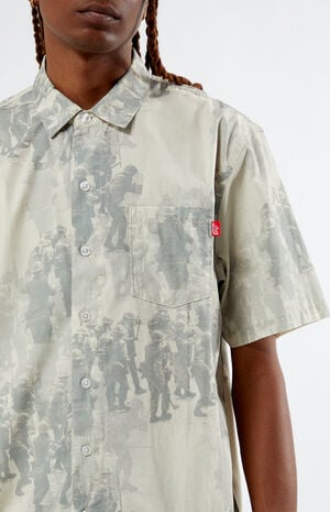 Uprising Woven Camp Shirt image number 2