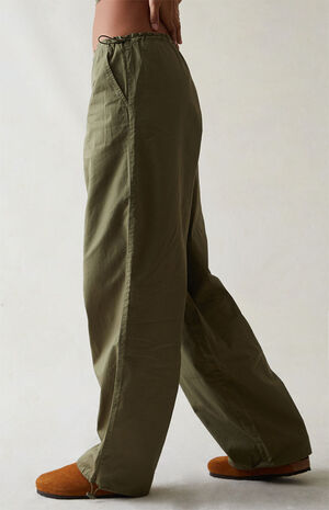 Green Low Rise Parachute Pants image number 3