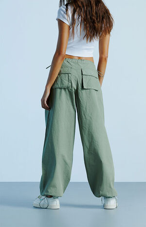 Green Low Rise Parachute Pants image number 4