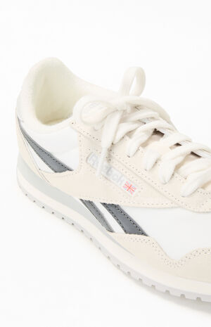 Women's White Classic AZ Sneakers image number 6