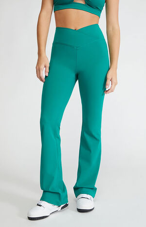 Active Flying V Flare Yoga Pants image number 1