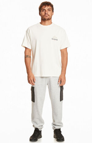 Organic Bloom T-Shirt image number 3