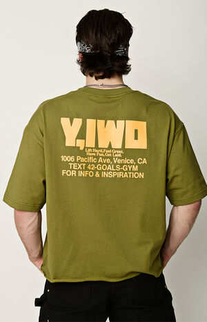 Beast Lift Cropped T-Shirt image number 2