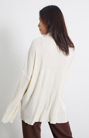 Pliss&eacute; Button Down Top image number 4