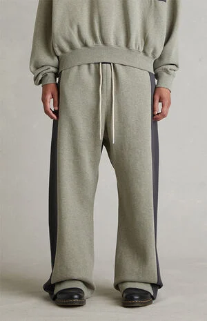 Seal Paneled Lounge Baggy Sweatpants image number 3
