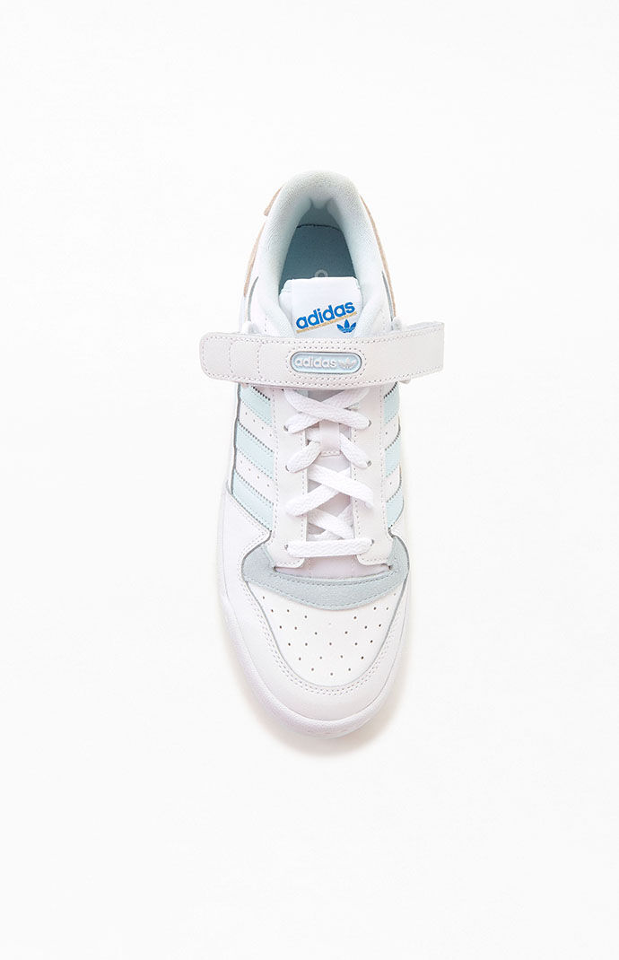 Adidas bleu 2025 pastel
