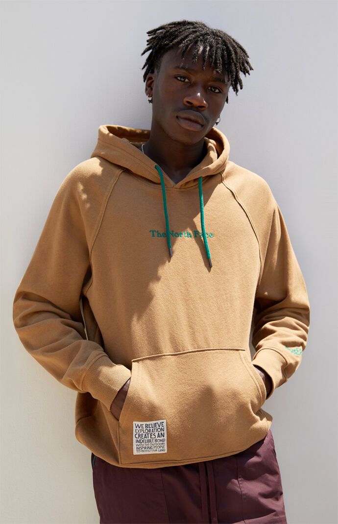 North Face Graphic Hoodie 2024 favors