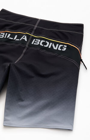 Straddle Pro 10.5" Boardshorts image number 4