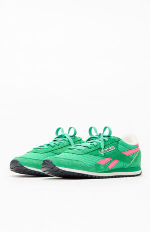 Women's Green Classic AZ Waffle Knit Sneakers image number 2