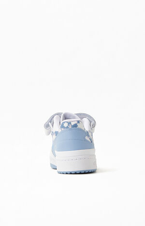 Women's White & Blue Forum Low Sneakers image number 3