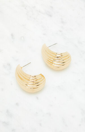 Ribbed Teardrop Hoop Earring image number 2