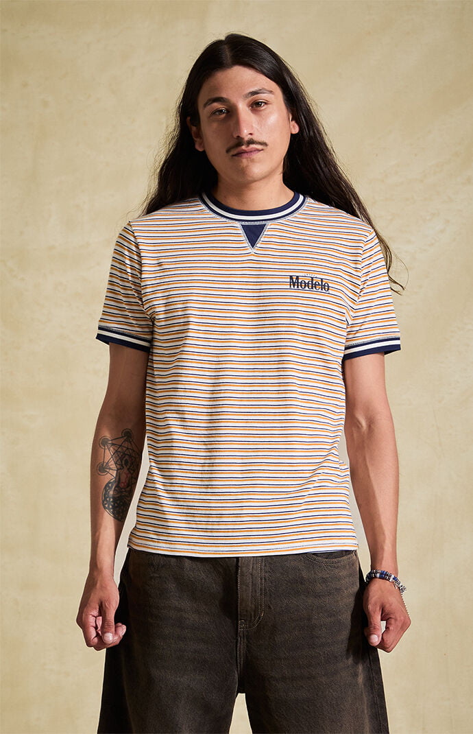 Modelo Classic Ringer T-Shirt